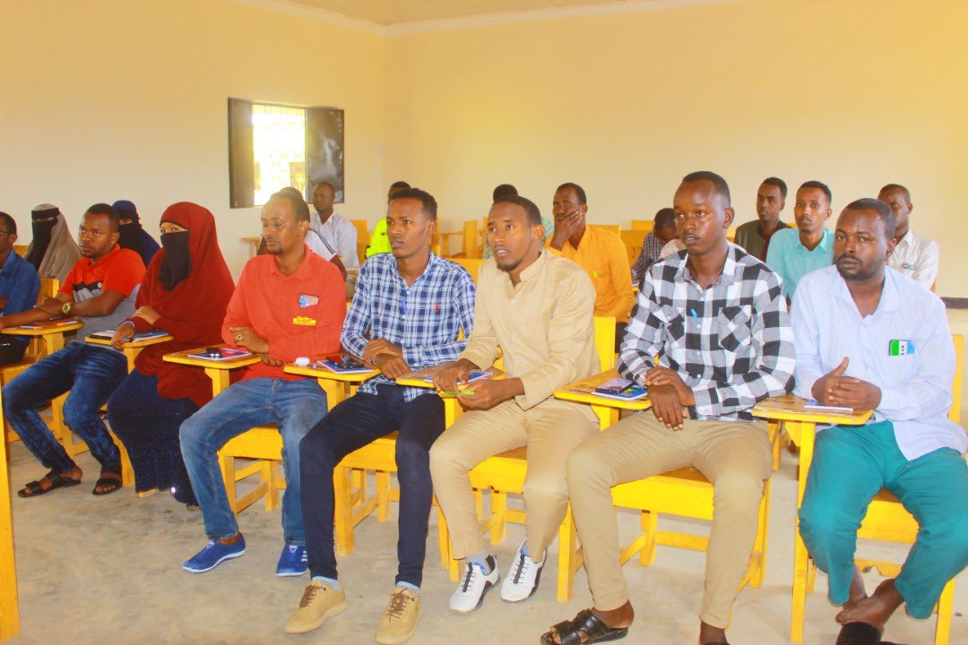 HanoAcademy's tweet photo. Refresher Teacher Training for Cohort 1 ABE Teachers have successfully started both in Balcad & Jowhar. Over 200 teachers and headteachers are undertaking this ABE teacher training. Thanks to @USAIDSomalia @USAIDBarAmaBaro @moechesomalia
#BarAmaBaro #Education #OutOfSchoolYouth https://t.co/niom3VP1IN