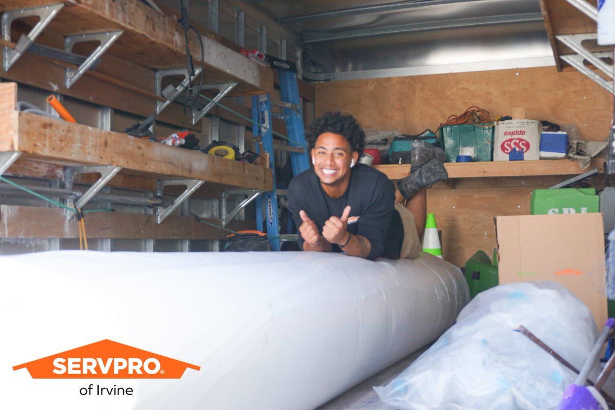 ServproIrvine's tweet photo. We have our team members smiling on the job! Proud to be a part of Team SERVPRO Irvine #servproirvine #servprofam https://t.co/N6j3ZlVYn9