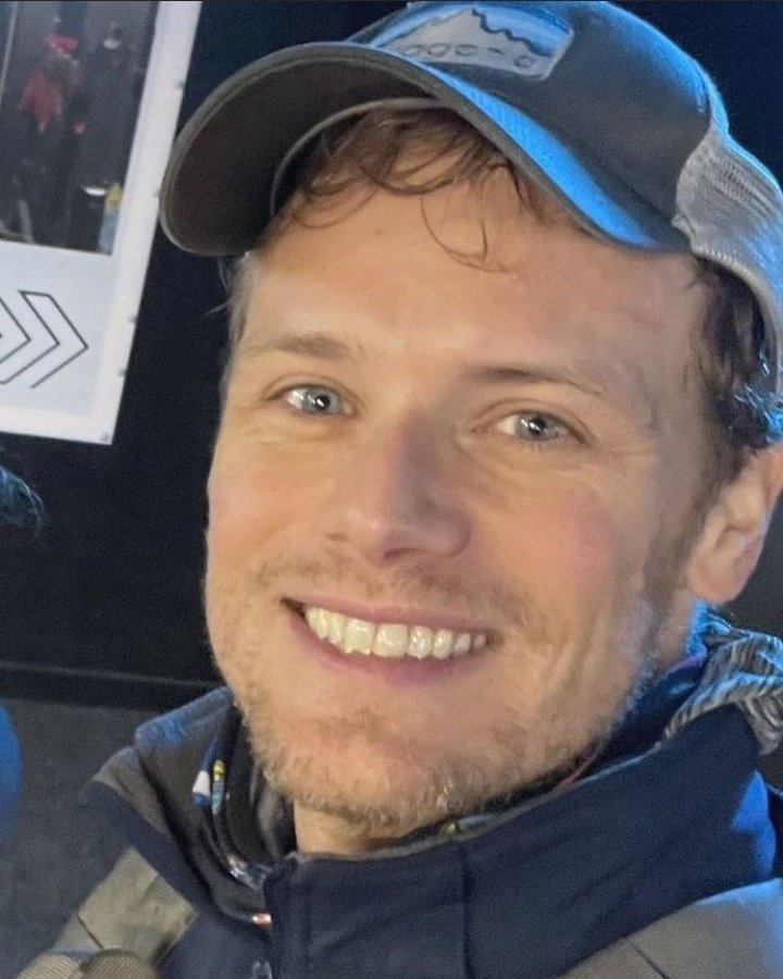 DailyHeughan's tweet photo. https://t.co/d5Yrx1kJB0