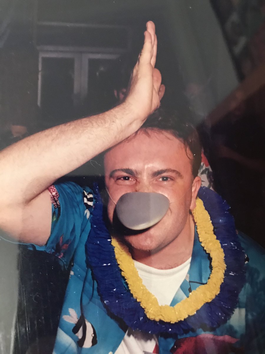Music__Mentor's tweet photo. @JDSpradlin @jimmybuffett @radiomville @SIRIUSXM Pic from my youth, circa 1990.
#ParrotheadForever #ThankYouStars https://t.co/9ukSkwhWne