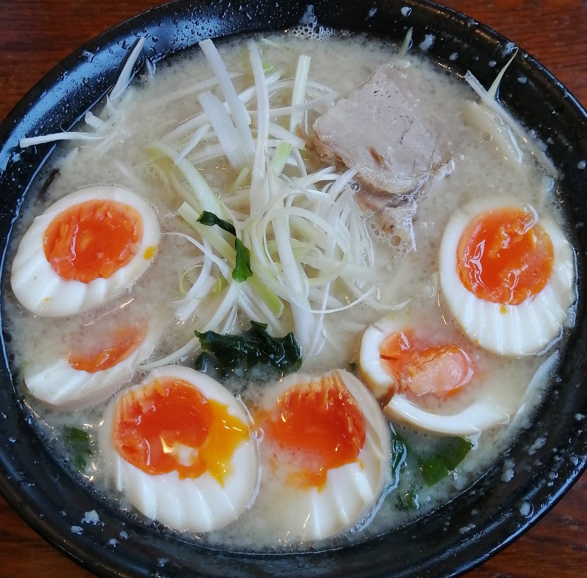 larssonfw's tweet photo. りきまる@つくば
特製ラーメン+味玉2　760円
今日のランチ〜🍜
また来ちゃった😝特製ラーメンはコスパいいなぁ✨
味玉安いから2回押しちゃう🤭
今日もうまかった🤩 https://t.co/j07XQbmJZU