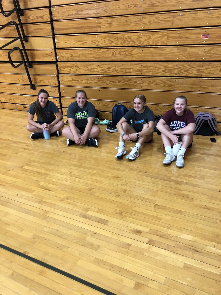 Another great session in the gym followed up by an outstanding training session at the field house. The Dukes were working at it today!! #ItTakesAVillage #GoDukes <a href="/_taylormorris24/">tay ❤️‍🔥</a> <a href="/j_stannard24/">jillian</a> <a href="/brookelehmkuhl8/">brooke</a> <a href="/jalengibbs28/">Jalen Gibbs</a> <a href="/WEVSD_sports/">Wellington Sports</a> <a href="/CoachHowellsWFB/">Coach Howells</a>