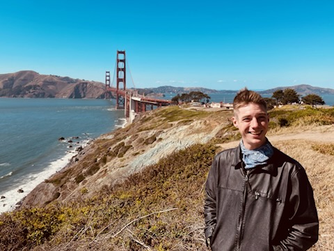 fauver_jared's tweet photo. Day 9 of 365 selfies !
Outside San Francisco Golden gate Bridge!
#selfie #selfieoftheday #SanFrancisco #selfies https://t.co/HYm65le0qK