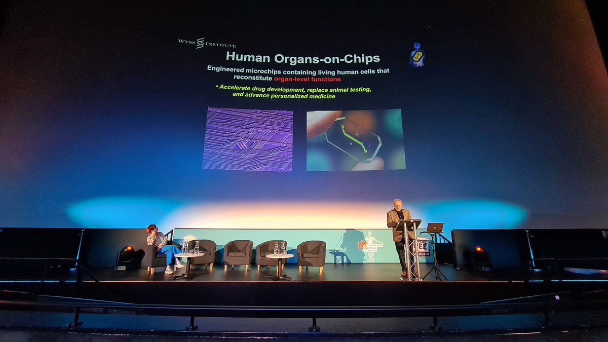 Dr Donald Ingber, inventor of 'organ on a chip' technology, and inaugural recipient of the @AFR_UK Pioneer Award medal, about to give his address. 

#ModernisingMedicalResearch