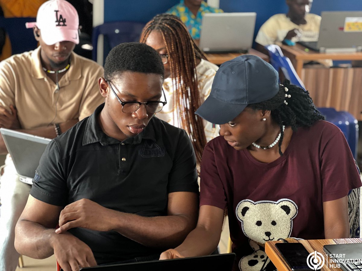 SIH_HardwareLab's tweet photo. Everyone won't learn at the same time that's why we support peer-to-peer education.

Nothing feels better than being taught by your friend. https://t.co/asXdDKfVaU