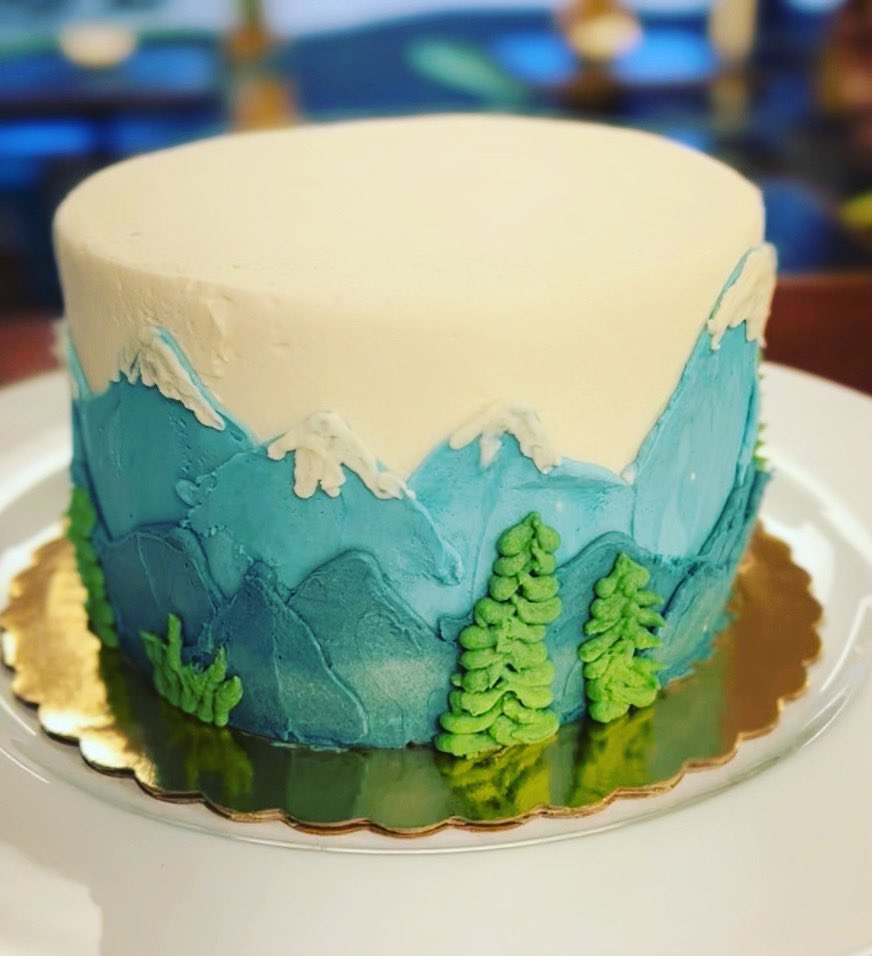 RaeRaesBakery's tweet photo. Check out @cakesbykevin beautiful 6” cake! 😍 Does it give you happy Bob Ross vibes?!?! 
🌲#happytrees 
☁️ #happyclouds
#glutenfree #dairyfree #bobross #happycake #allergenfriendly #celiacsafe  #cakesbykevin #beautifulcake #406cakes #billingsmt #billingsmontana #yellowstone https://t.co/CxpCklPF6i