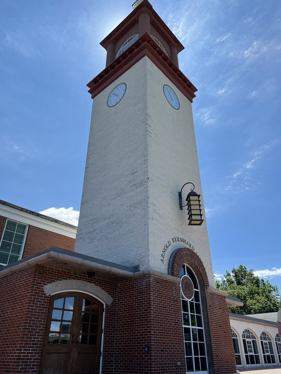 CTIBAcademy's tweet photo. Ciba takes summer programming to Quinnipiac for a tour today!#GettingReadyForCollege https://t.co/FcvPbe6nwg