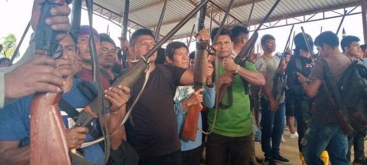 WDELMIR's tweet photo. Pobrecitos los “pacíficos”, no hay que perseguirles según @CONAIE_Ecuador.
Siguen impulsando un golpe de Estado cogiditos de la mano con los correistas @LeonidasIzaSal1 
#EcuadorQuierePaz https://t.co/7yx9PBqVfQ