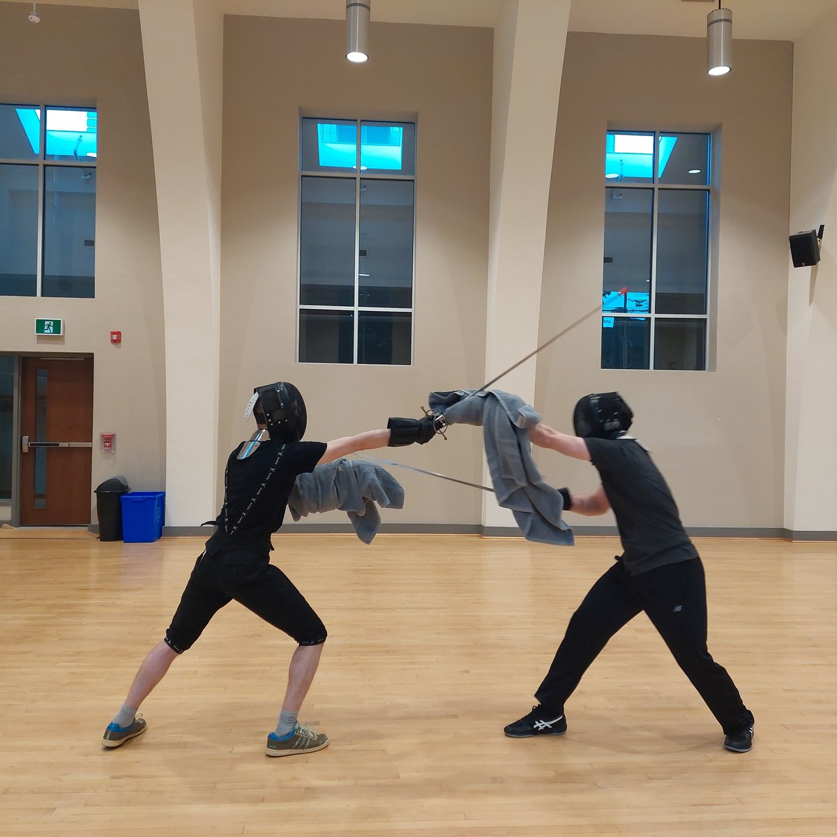 Scherma_Storica's tweet photo. The theme of last night's class was sword and cape (okay, they're towels)! We looked at source material from Giganti's Second Book (1608), a bit of Capo Ferro (1610), and threw in some Fabris (1606) for good measure. #HEMA #fencing #rapier #cape #giganti #capoferro #fabris https://t.co/AQZq26Y86a