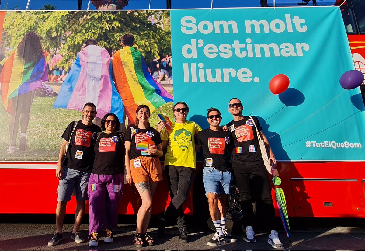 ❤️🧡💛💚💙💜
Hui, dia de l'#Orgull
Reivindiquem els drets de les persones
#LGTBIQ+ per un 🌍món lliure d’amar
#OrgulIVLC2022 #ValènciaOrgullosa
#OrgulloLGTBI