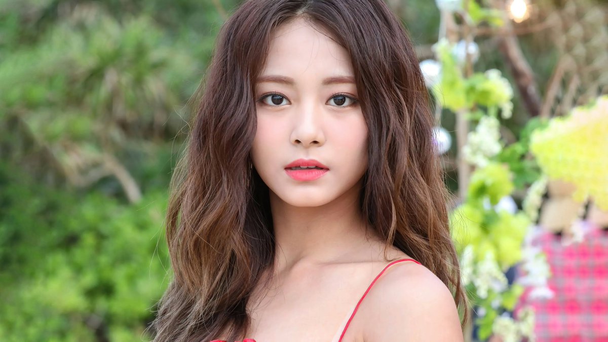 pogzilla1's tweet photo. #TZUYU Desktop Wallpaper (Upscaled to 8K)

#TWICE https://t.co/65kjwrfl4o
