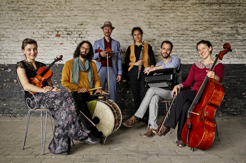 mundofonias's tweet photo. Mundofonías 2022 #49
Un Mediterráneo entre Afganistán y Chile
A Mediterranean between Afghanistan and Chile
🎧▶️https://t.co/vzoTKak25v
#MúsicasDelMundo #audiodiversidad #WorldMusic #audiodiversity #MúsicasDoMundo #MusiqueDuMonde #WeltMusik #TransglobalWorldMusicChart #RadioShow https://t.co/ur9g4YH7Pq