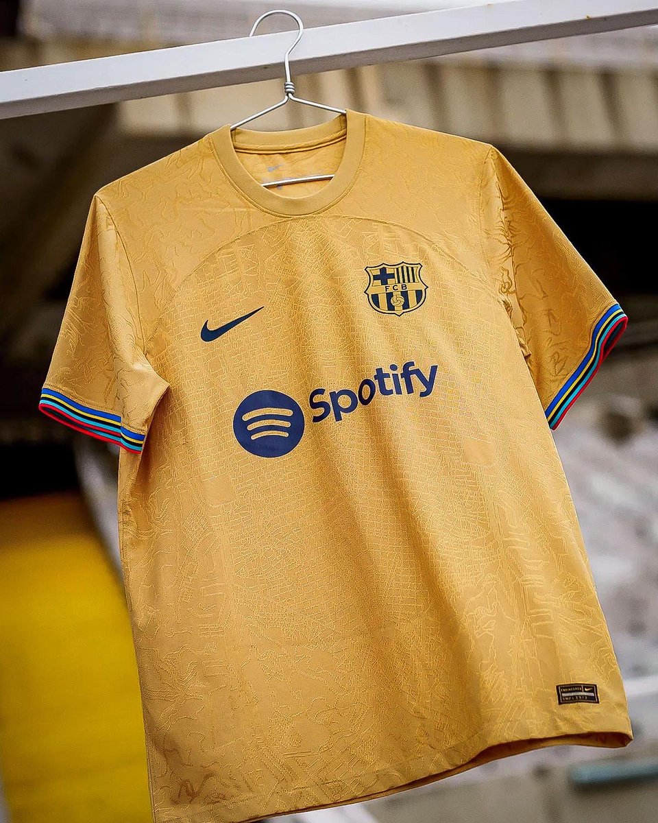 Kitcyclopedia ⚽️ tweet media