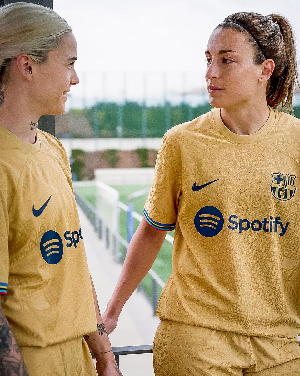 Kitcyclopedia ⚽️ tweet media