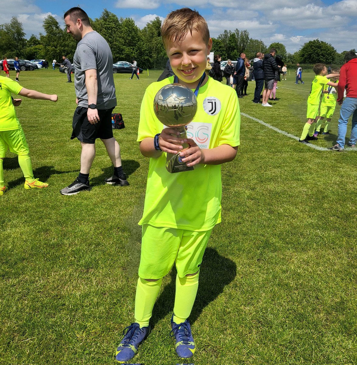 AmandaNewell89's tweet photo. @CroxtethC Oliver and his football team winning the Europa League trophy in the Rainford Rangers Summer Tournament ⚽️🏆 @year4kcroxteth https://t.co/8U9hFVg1Yv
