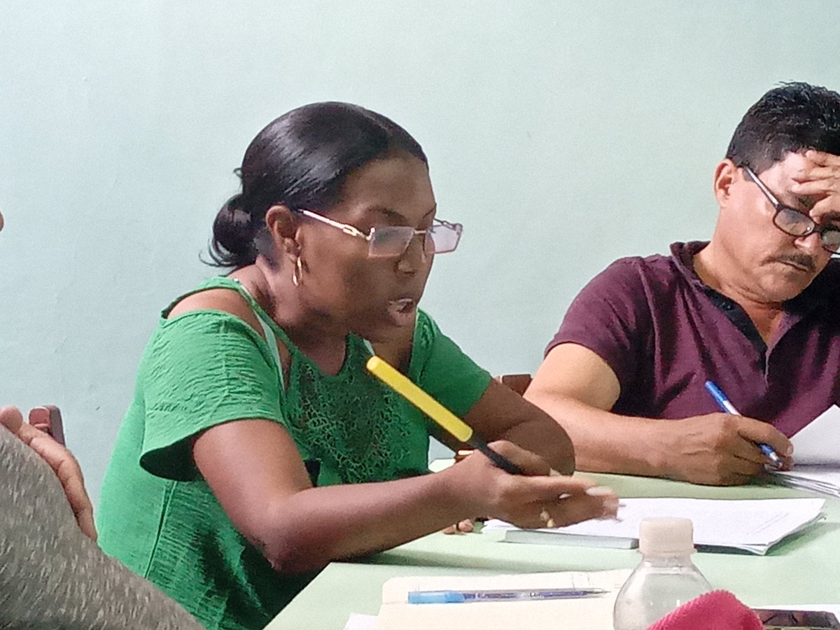 NoePeraza3's tweet photo. #Ahoramismo Liz Maria Wilson explica en el CAM la importancia del Trabajo Comunicacional en el territorio. @DiazCanelB @yoeaberob1 @cubamined https://t.co/dX9DF9Eqaj