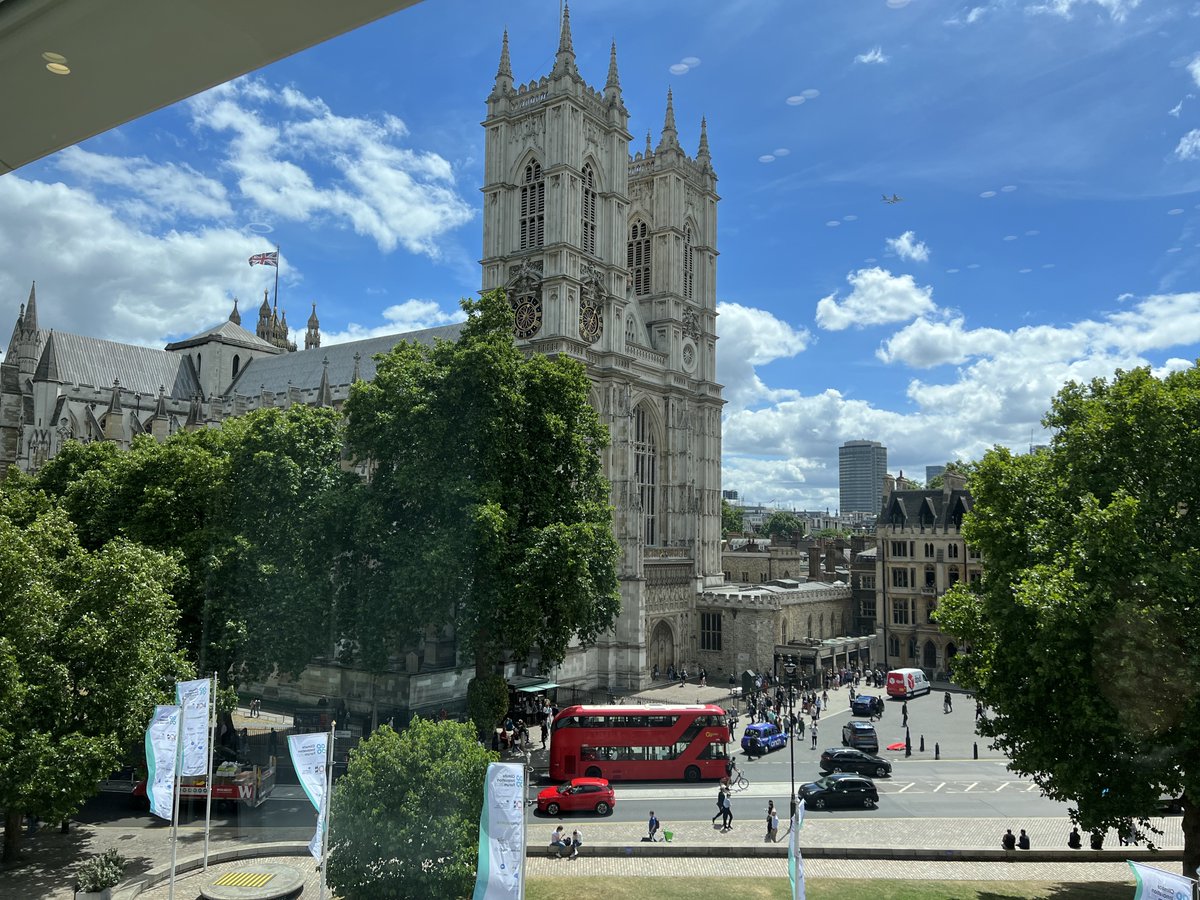 KaoDataDC's tweet photo. A highly enjoyable day in London for team #KaoData at the Climate Innovation Forum 2022, & a great pleasure to meet with Penny Madsen @IDC to discuss the latest developments in #HPC and #AI. https://t.co/fl35d1KoI6 @Climate_Action_ @techUK @Speechmatics @Spencer_lamb @lee_myall https://t.co/EJHi3p9mE3