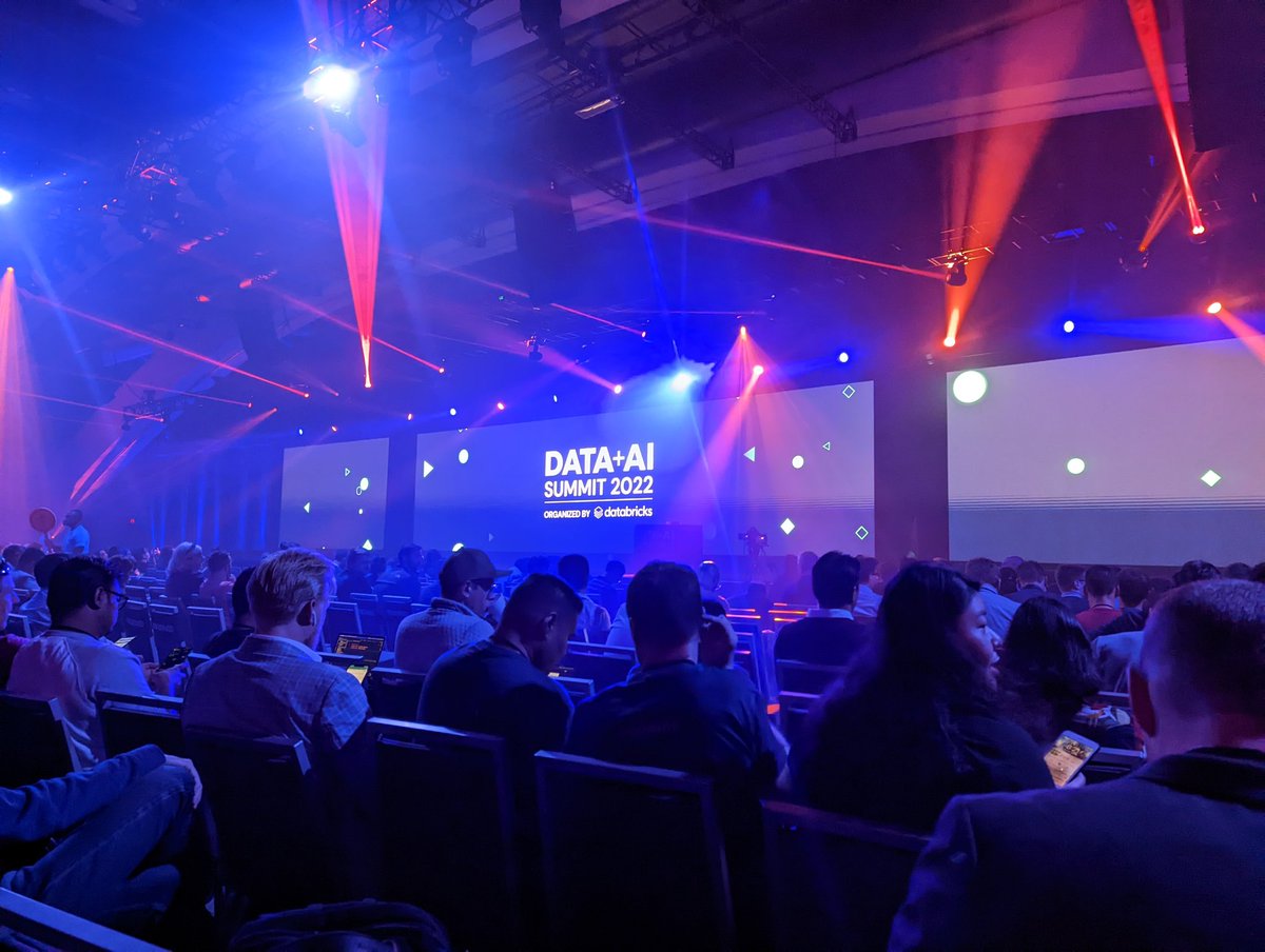 DrMarinaBechtle's tweet photo. Keynote Just about to Start! Very curious about the next days #Data_AI_Summit https://t.co/nH0TjbAVfN
