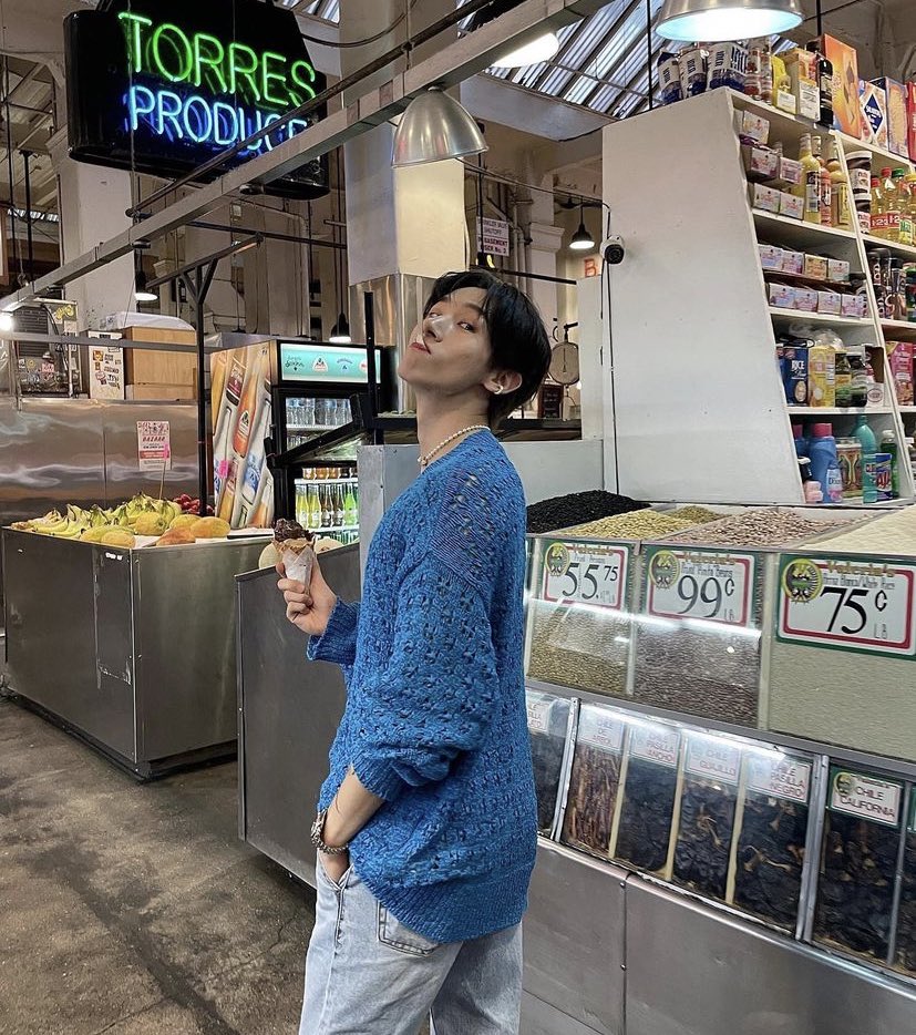 imckworld's tweet image. imnameim Instagram update 💜 #아이엠 #창균 

🐺: …?!