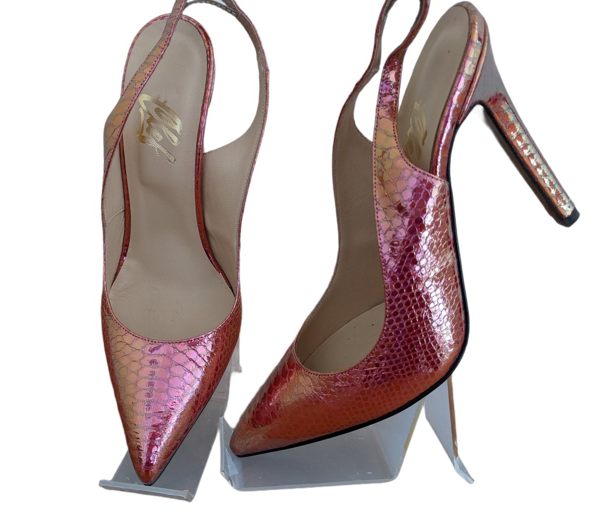 canan3661's tweet photo. Excited to share the latest addition to my #etsy shop: Sling back high heel ,Close toe Pumps ,Hand made ,Genuine leather, style stiletto heel , Clef's Rose Pink color , Made in Italy. https://t.co/hwrv98zBwl #christmas #wedding #slingback #highheel #pumps #rosepinkcolo https://t.co/6OOTHFgkW3