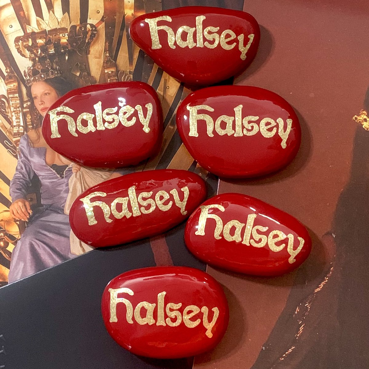 creativelystone's tweet photo. I can’t wait to see @halsey tonight and hide these!! Been excited to see them since Manic came out❤️ https://t.co/mg0D3C1chR