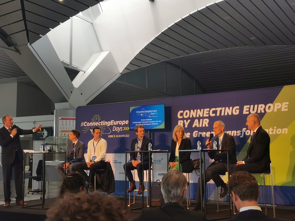 cinea_eu's tweet photo. Our very own @BoschenAndreas with @carlusbo explaining why #air and #rail fit perfectly one into the other to foster #comodality - supported by #ceftransport of course

All at the #ConnectingEurope days in #Lyon https://t.co/jelxIbccpr