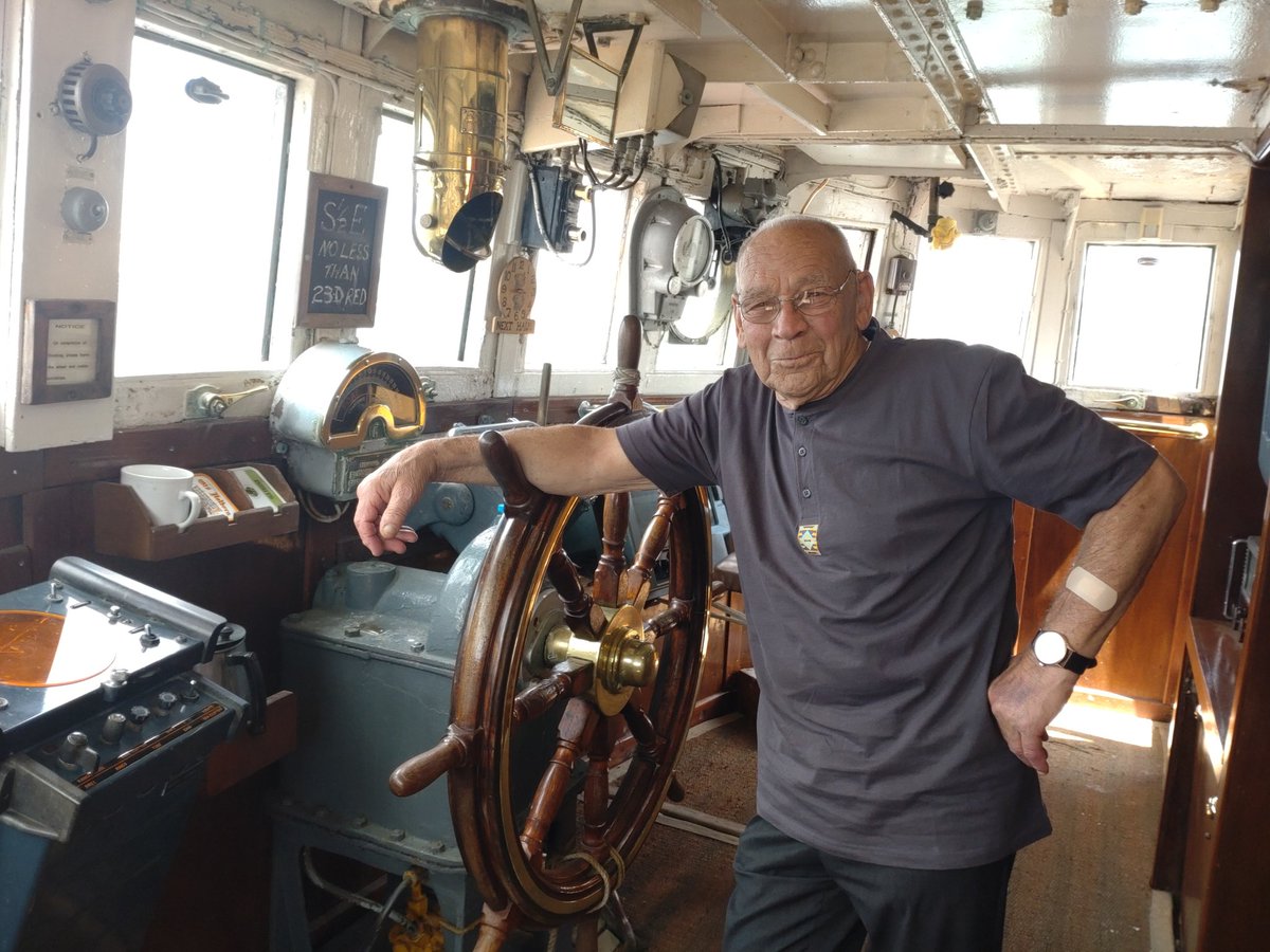 GrimsbyFishing's tweet photo. So good to catch up with former Ross Tiger guide, Syd, recently! Syd retired 5 years ago but spent many years bringing Ross Tiger to life for our visitors. Now 83, Syd fished many years from both #Grimsby and his home town of #Hull. https://t.co/kgM5eIHdBi