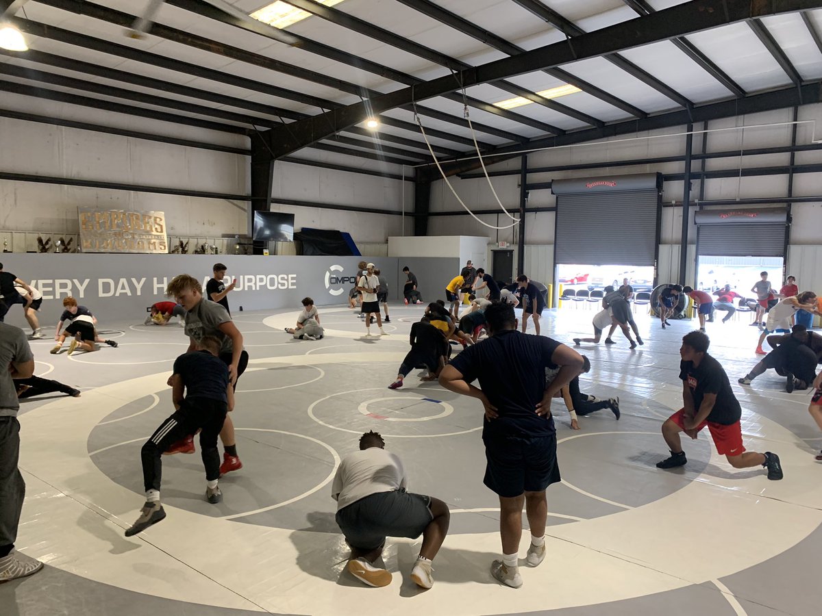 Session 1 with <a href="/roper165/">Lee Roper</a> in the books at <a href="/Compoundwrestle/">Compound Wrestling</a>! 

“Stop watching other people live their lives on their phone &amp; live your own life!”