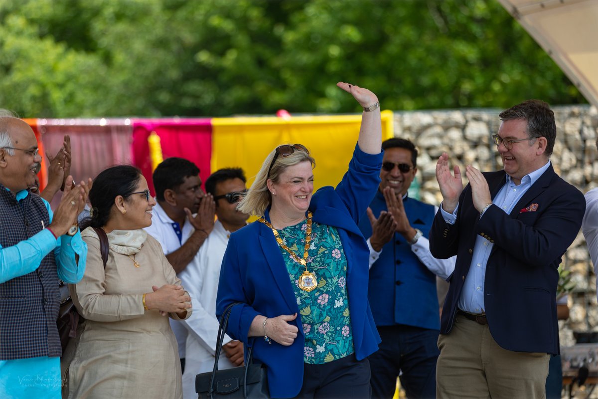 AlokWakhare's tweet photo. @mayor_mk @mayor_mk - On behalf of @ID_MK team - I would like to Thank You for joining us in the #celebrations at the #idmk event on 25th Jun'22. Cake cutting for celebrating the new status of #miltonkeynes as "CITY" was a gr8 honour. Sharing some memories to cherish! https://t.co/iVvXAL4ceF