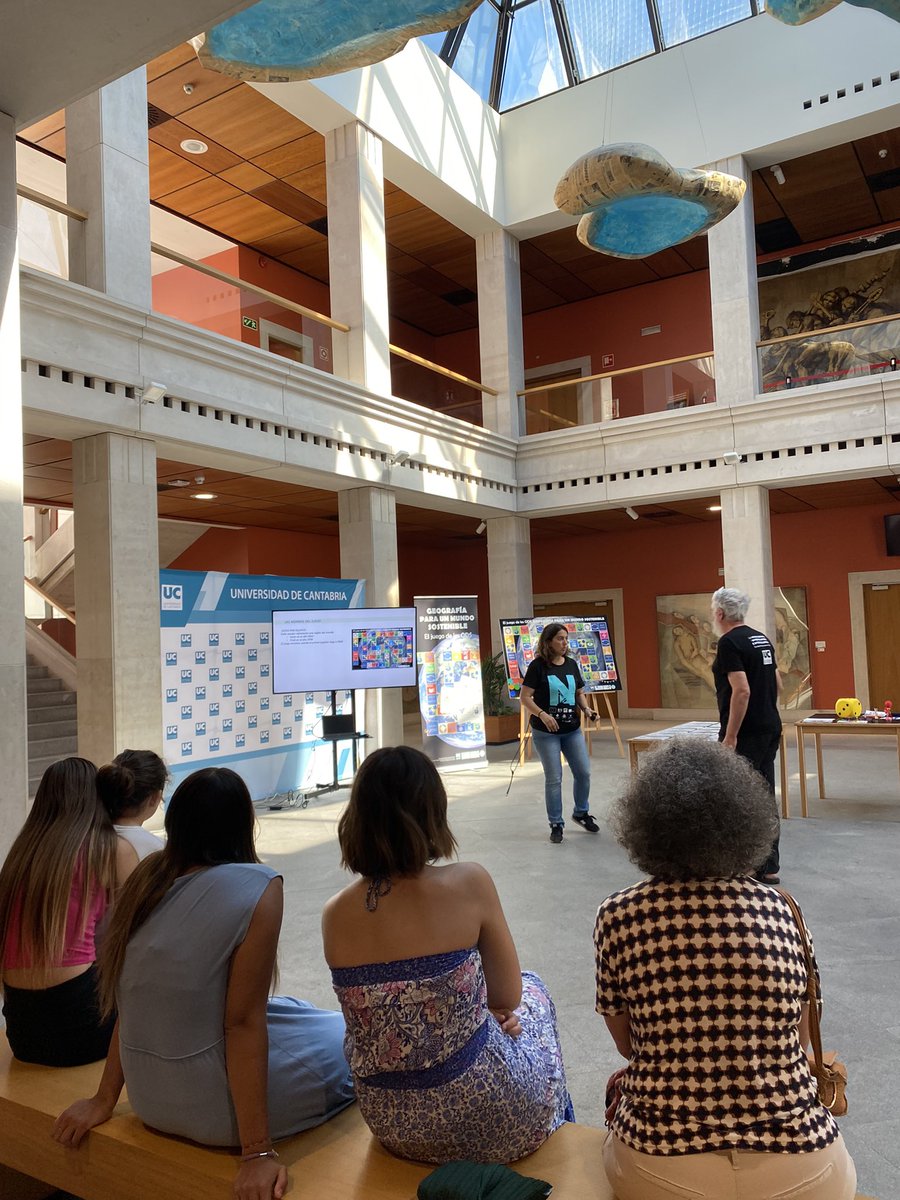 UCDivulga's tweet photo. Arranca la última actividad de la #GreenWeekG9 2022 🚀 ‘Geografía para un mundo sostenible’ 🌏 ¿qué equipo llegará antes al año 2030 con el mayor número de #ODS? ¡A tirar el dado se ha dicho! 🎲👏🏻✅ #GeografíaYOT https://t.co/FfxaVXis9x