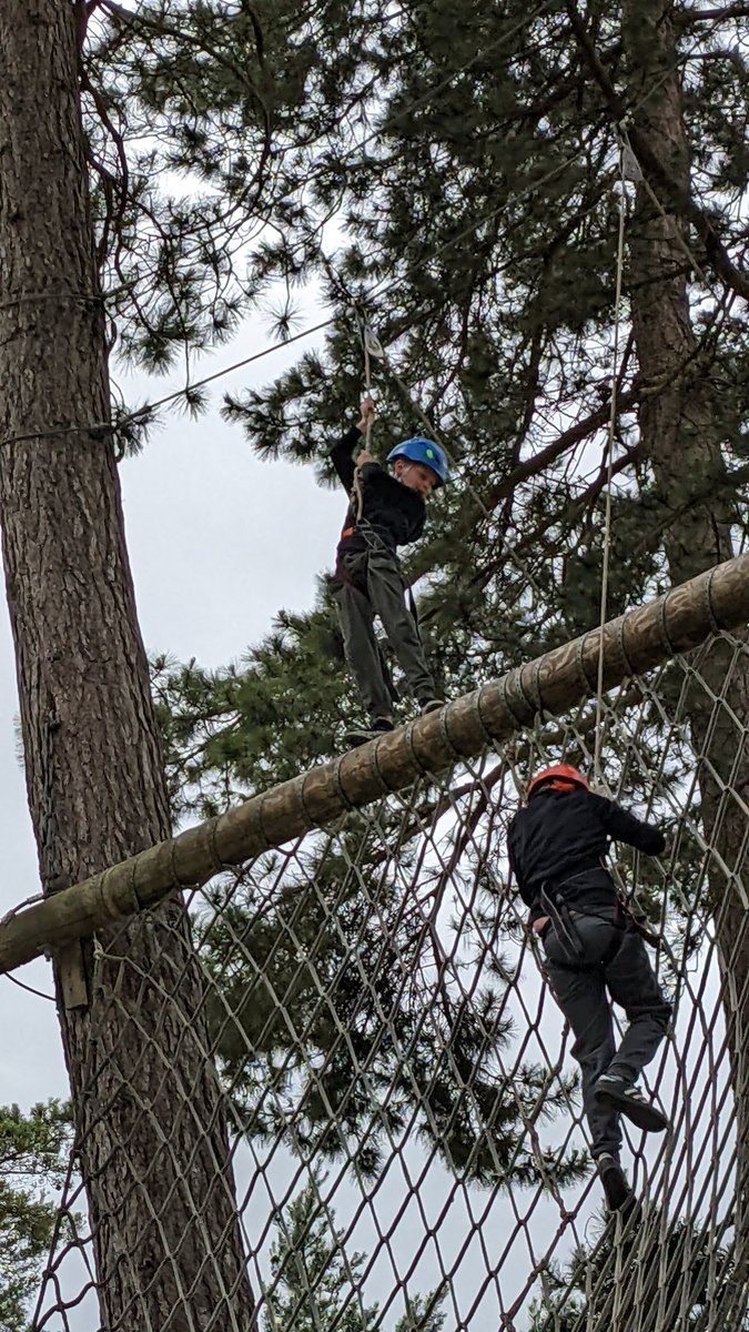 BridgeMalin's tweet photo. Spot the daredevils!,🙈 https://t.co/qZIK68uLJW