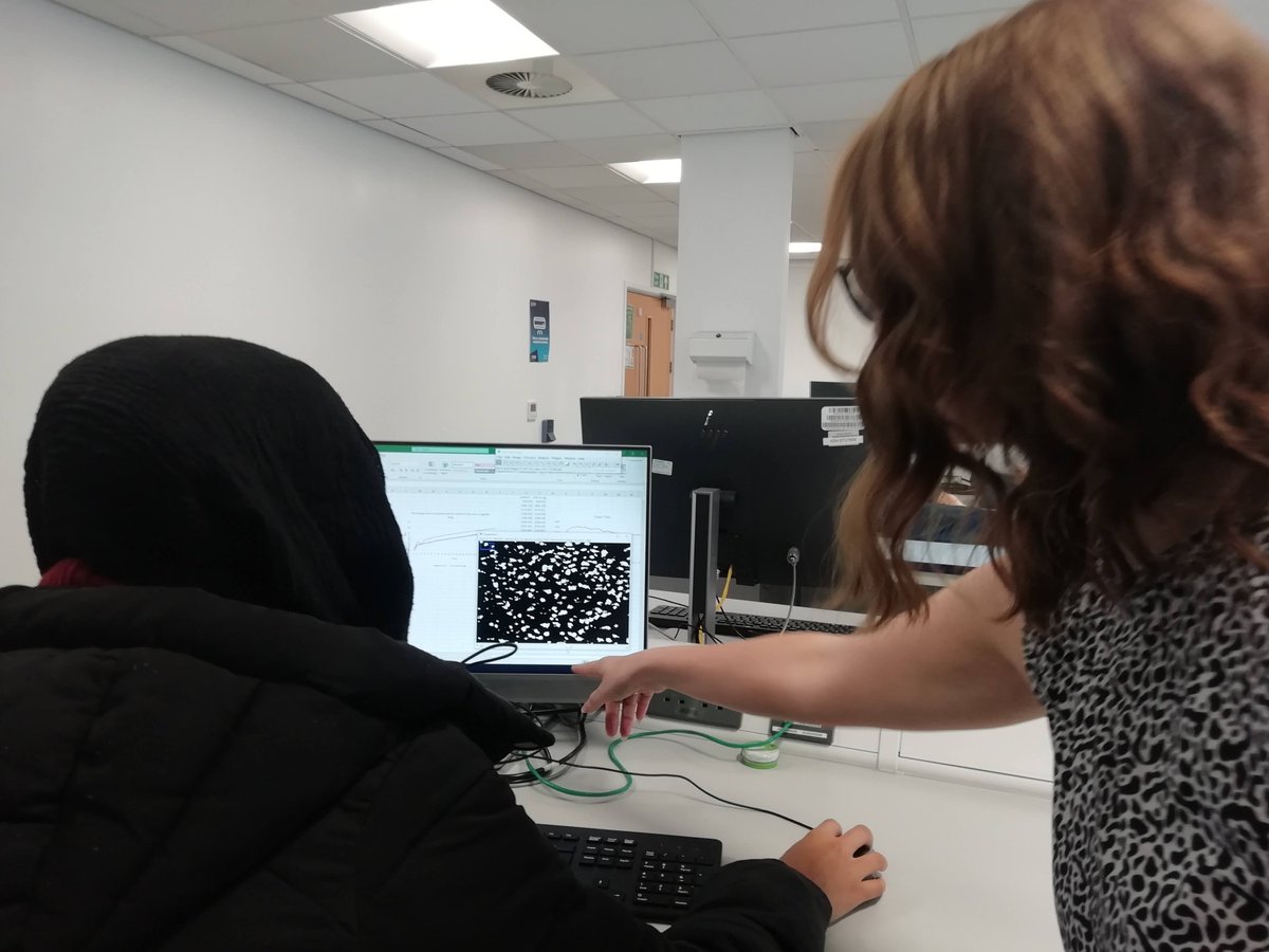 @AmandaUnsworth1 has showcasing how we measure and quantify #thrombus formation in the lab to our @MMU_LifeScience students as part of our #Physiology #RISE activities! 
Who doesn't love a bit of @FijiSc ImageJ analysis! 

#FutureResearchers #TechniqueTuesday