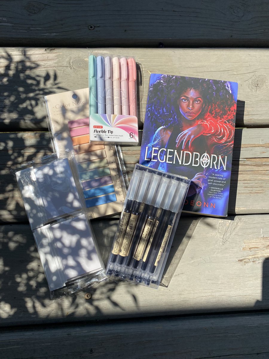 daisymmeadows's tweet photo. Annotating supplies GIVEAWAY plus a little book to get you started! 

Giveaway is international and open to absolutely everyone. To enter you need to like,retweet, and follow me. 

I will pick the winner on July 15th 💛 https://t.co/VClWcMgChf