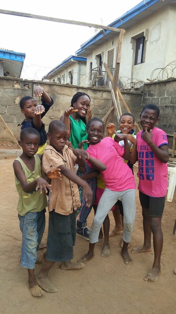 Today makes it 7 years and 7 months since I moved back to Nigeria to start a dance/arts centred organization for street children- where their talents would create a path to education and a better and sustainable future. 

Thread on IJGB on a mission.