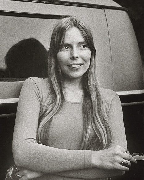 jonimitchell's tweet photo. Roberta Joan Anderson's sixth-grade teacher once told her: "You love to paint with brushes and colors. Someday I think you'll love to paint with words." -Montreal Gazette, June 28, 1969

Photo by Tom Gundelfinger O'Neal. https://t.co/QrrcS8khgE