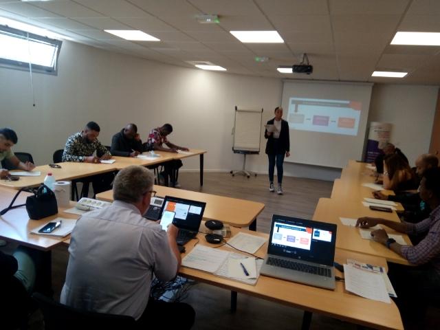 🎯 Au @pole_emploi de #Versailles  des opportunités de #formation titre professionnel de conduite de transports de voyageurs avec <a href="/KeolisIDF/">Keolis Île-de-France</a> #Versailles et <a href="/AFTRAL/">AFTRAL</a> 
#CEJ #DELD 
@poleemploi_IDF
#TeamPEIDF