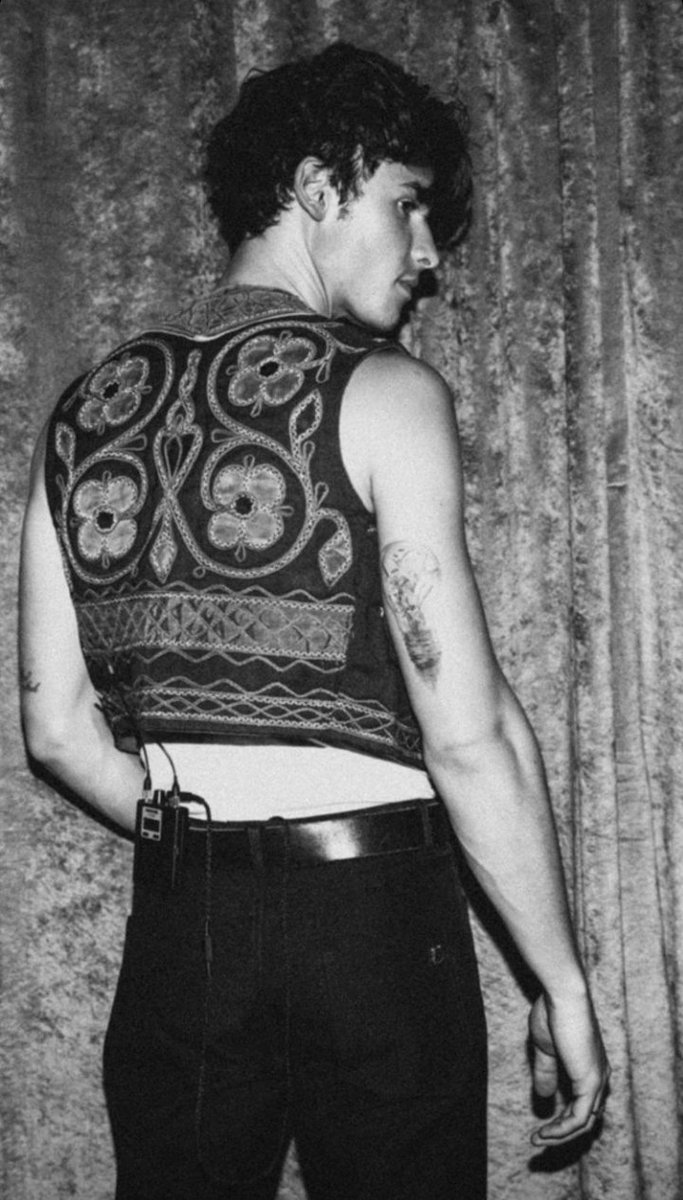 shirtless__men's tweet photo. Shawn Mendes that's all I wanted to say🔥🔥🔥 https://t.co/8GuVMxbPaV