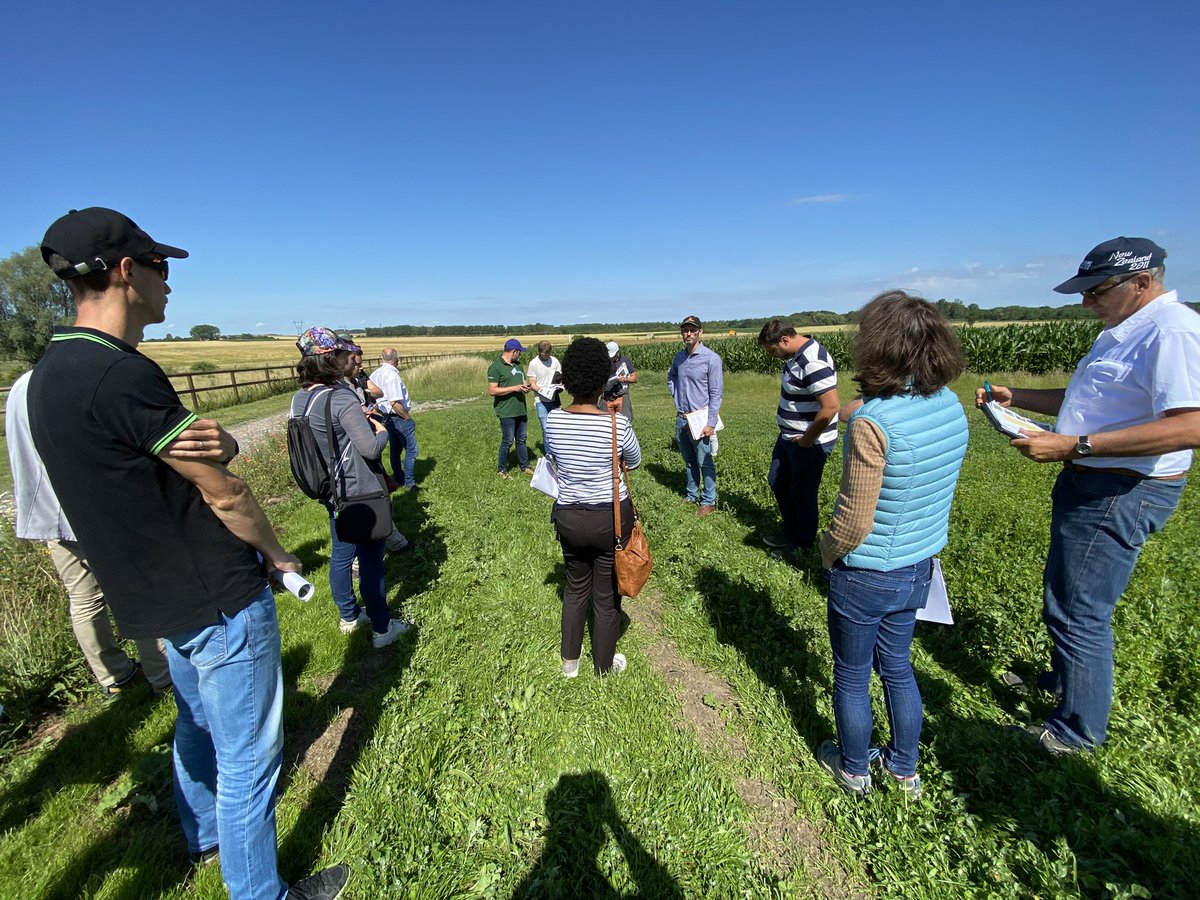 Go pour une #agroecologie performante avec <a href="/CarreFerme/">Ferme Pilote CARRE</a> qui réuni aujourd’hui ses partenaires. Focus sur les programmes: biostimulants, désherbage de précision, biodiversité et micro-irrigation en pommes de terres en partenariat avec les équipes @Junia_ingenieur @ISA_Lille