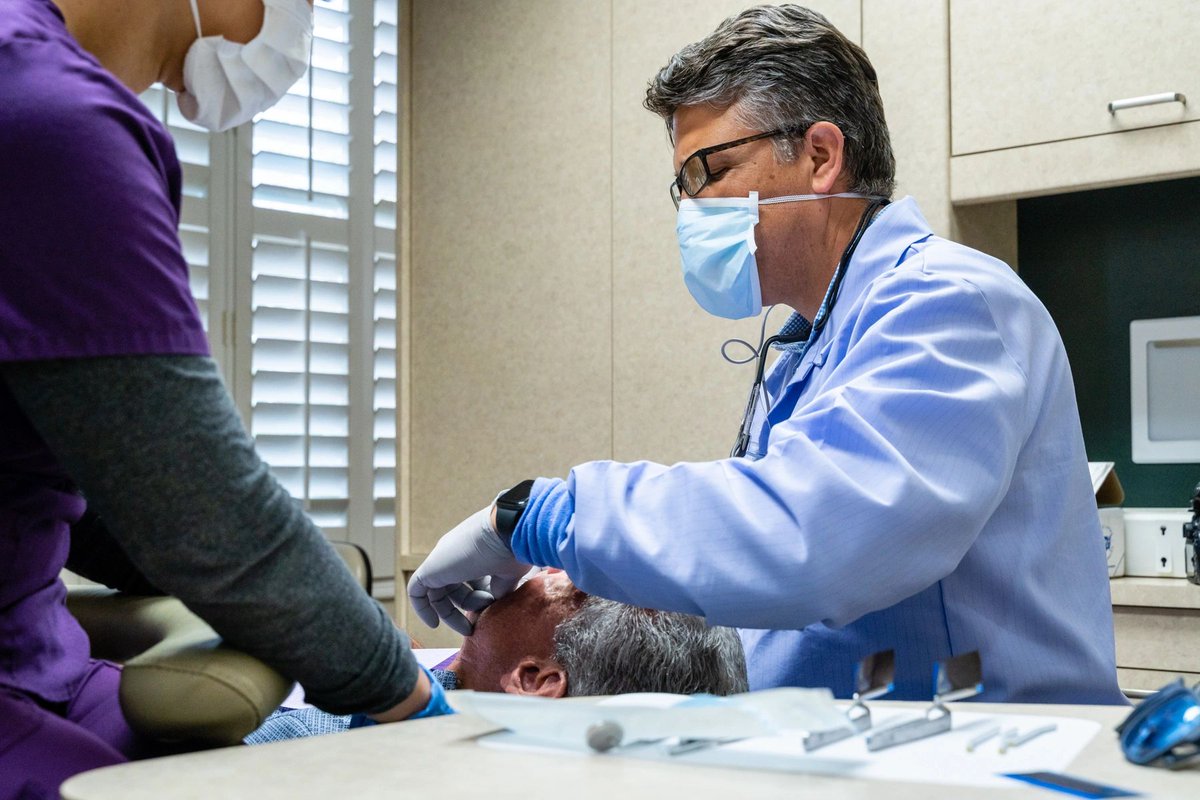 dougsandquist's tweet photo. If you’re looking for a highly-qualified and experienced dentist in the Las Vegas area, then you’ve come to the right place! We’ve been working on beautiful smiles since 1968. #SandquistDentistry #Teeth #Dental #Dentist #LasVegas #LasVegasLife https://t.co/8Ix3TzXF0p