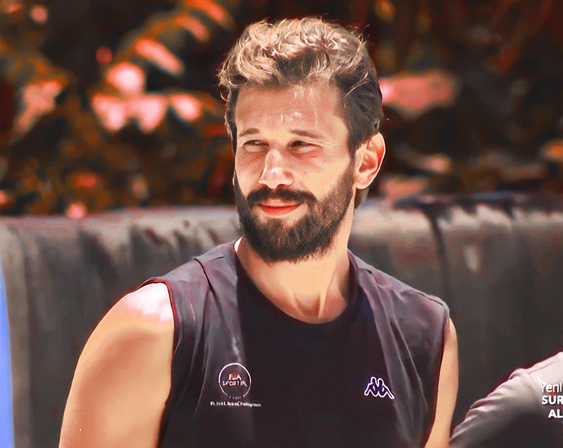 surnabus's tweet photo. seni o kadar çok seviyorum ki duruşunu karakterini doğallığını merhametini azmini sabrını iyi niyetini kalbinin güzelliğini çok seviyorumm

#EfsaneninSonSurvivorı https://t.co/ed3zHzb4Fm