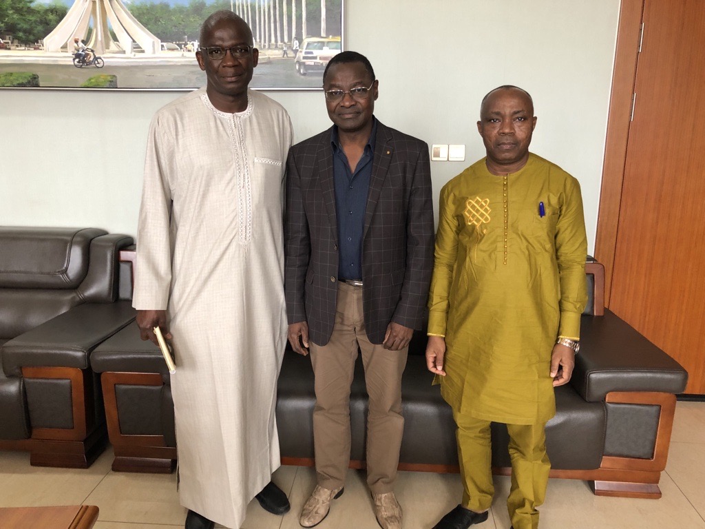 NutritionIntl's tweet photo. Our Deputy Director of Africa met with #Togo🇹🇬 Health Minister Prof. Moustafa Mijiyawa and other officials to discuss our ongoing efforts to scale up and ensure access to lifesaving #VitaminA supplementation in the region. https://t.co/tgImroZBfT