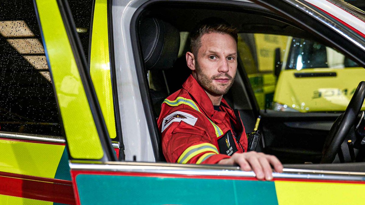 MAA_Charity's tweet photo. 🚨 A NEW EPISODE of #AmbulanceCodeRed airs tonight on @5star_tv 

📺Freeview | 31 
📺Sky | 128
📺Virgin Media | 151 
📺Freesat | 131
⁠
🚁 Tune in at 9pm to see our critical care team treat some of the #Midlands most critically ill and injured patients. https://t.co/07TzLp0toR
