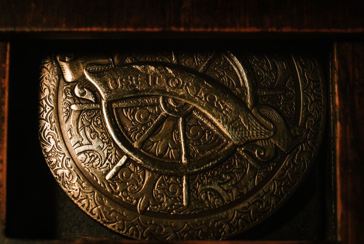 That <a href="/petespiratelife/">petespiratelife</a> V5 is so damn good looking it hurts. Hasn’t left my pocket since I got it.