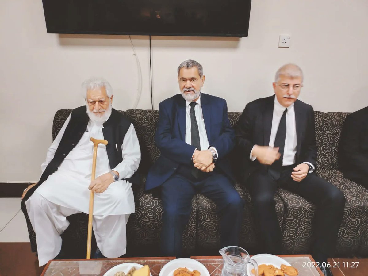 AbidSZuberiASC's tweet photo. Great meet-up with friends. Grateful for the support by our friends in Peshawar.
21-06-2022
#AbidSZuberi #AbidZuberi #AbidShahidZuberi #SupremeCourt #PresidentSupremeCourtBar
#ElectionSCBA
#PresidentSCBA
#ASC #Lawyer #Peshawar #Pakistan
#ElectionSCBA #HighCourt https://t.co/t5gofmsr8h