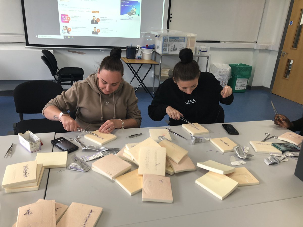 EmmaWilko13's tweet photo. Learning new skills at skills fest 🪡@NorthumbriaUni https://t.co/nIftYZOKKN