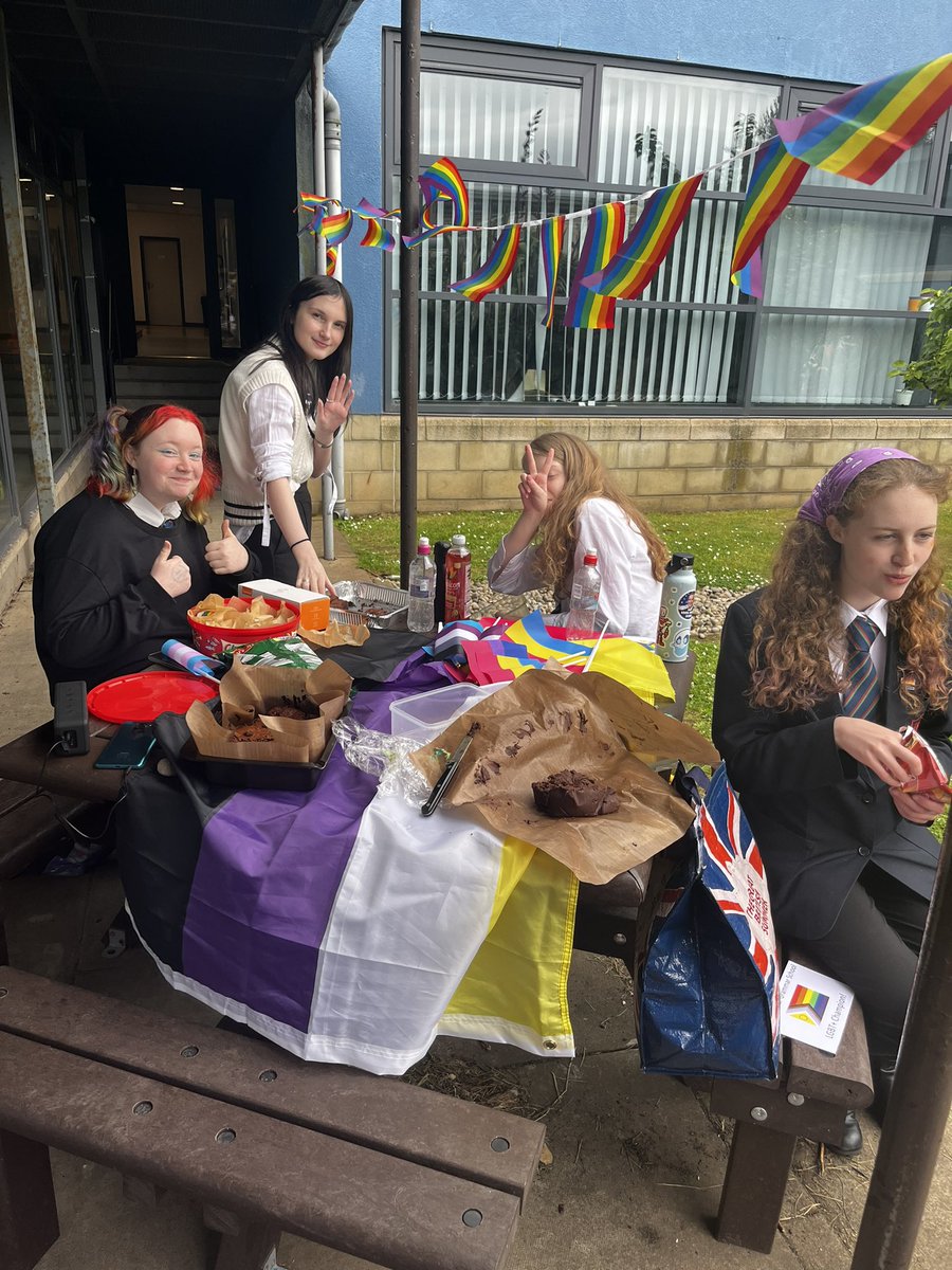 An extra special part of todays Pupil Pride Day was the #pridepicnic! 

Members of the LGBT+ Allies group had a chance to be together and celebrate the hard work they have put into the @LGBTYS Silver Chartership Journey this year!

And of course there was lots of cake 🏳️‍🌈 🍰 🏳️‍⚧️