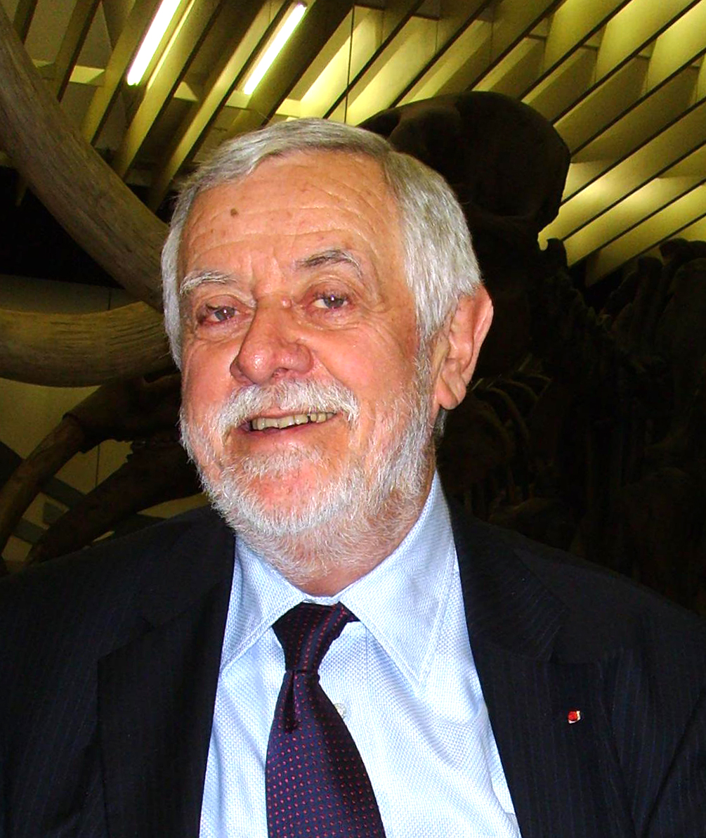 sciencesnco's tweet photo. [🏴SCIENCES&amp;... RUBAN NOIR]
Mercredi 22 juin, le grand paléontologue Yves Coppens s'est éteint à l'âge de 87 ans. Il est notamment associé à une grande découverte, réalisée en Ethiopie en 1974 : un squelette d'Australopithecus afarensis de 52 os, qui sera baptisé... Lucy ! https://t.co/gYZl73X9Kp