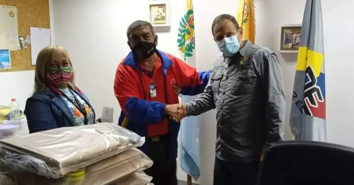 VasypcUnefa's tweet photo. 📌 #VASyPCTeInforma
En el Estado Sucre, Núcleo Sucre, Sede Cumaná, representantes del Núcleo Sucre, se dirigieron a las Oficinas del CNE ,sede Cumaná, para el retiro de los cotillones de votación, para la fiesta electoral a celebrarse este 29 de junio del presente año.
#ceppu https://t.co/dScXJGnHpQ
