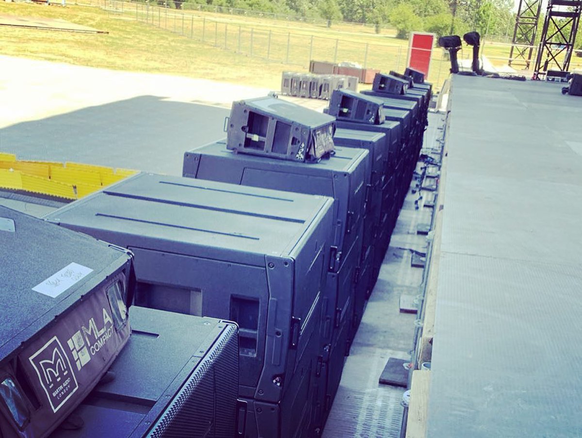 MartinAudioLtd's tweet photo. More festival fun over the weekend from our friends at BG Event who deployed MLA with roaring success at VOLT Festival in Hungary. 🤘 #MartinAudioLive #RigsAtGigs #MartinAudioFamily https://t.co/6dFctslTVv