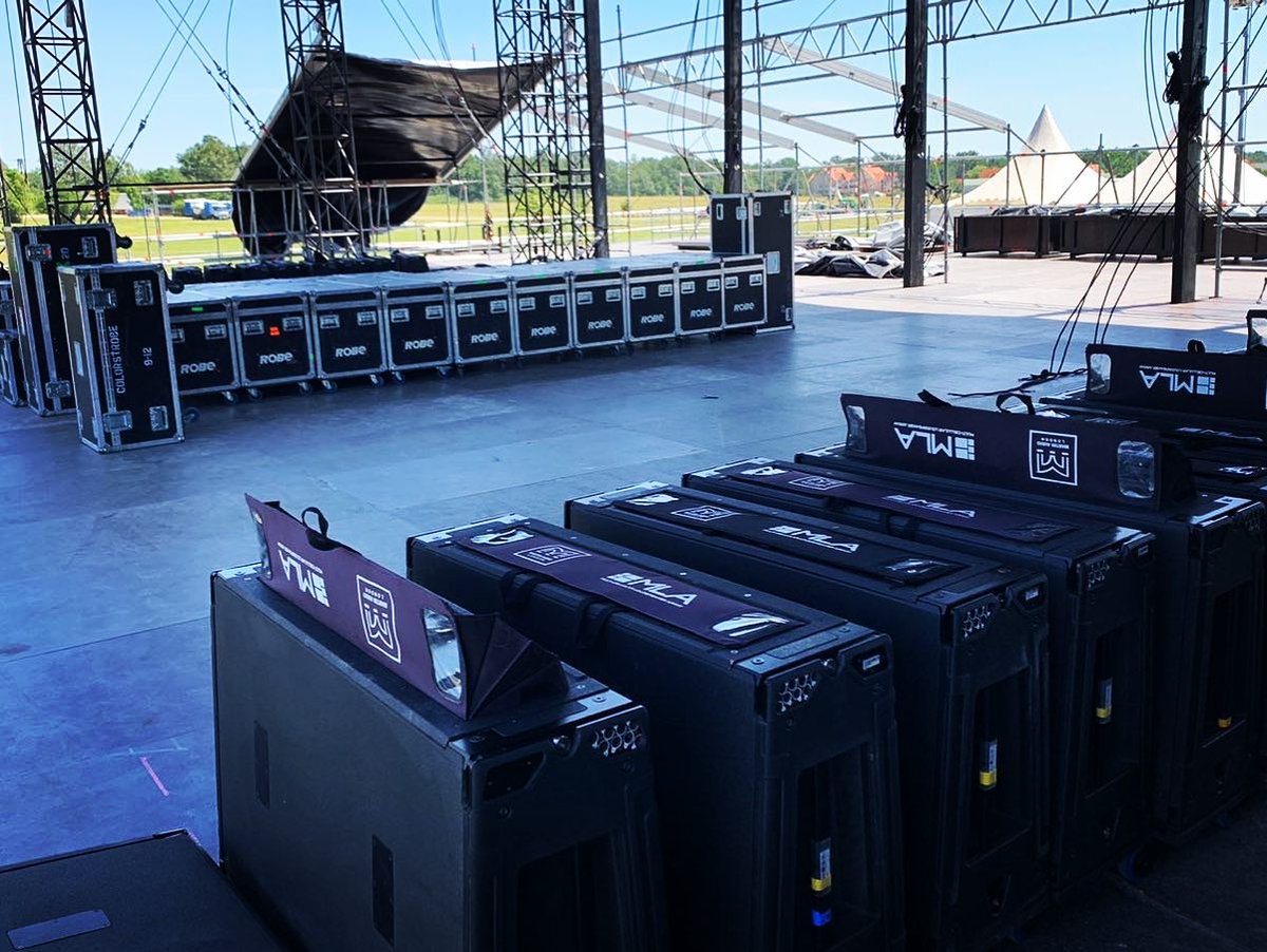 MartinAudioLtd's tweet photo. More festival fun over the weekend from our friends at BG Event who deployed MLA with roaring success at VOLT Festival in Hungary. 🤘 #MartinAudioLive #RigsAtGigs #MartinAudioFamily https://t.co/6dFctslTVv